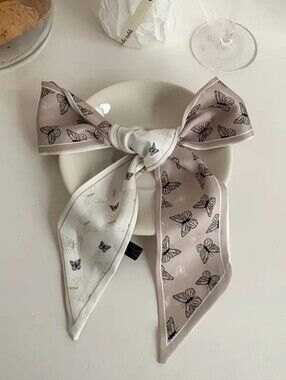 2Γ Bag Twilly Purse Skinny Scarf Khaki Butterfly